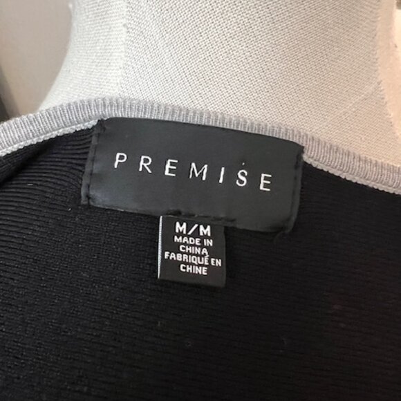 Premise Women's Black Knit V-Neck Sweater Silver Metallic Trim Size Medium - Picture 4 of 4